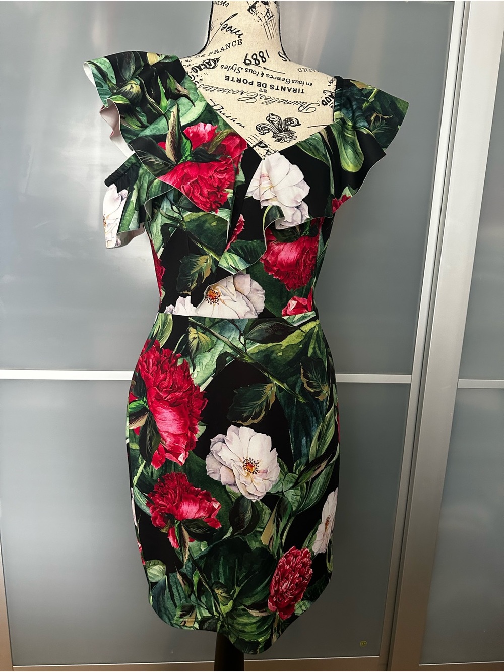 Alexia Admor Black One-Shoulder Floral Sheath Dress with Red & White Blooms